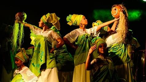  La Danza de los Espíritus: Un Reflejo Vibrantes de la Vida Yoruba en el Siglo XVII